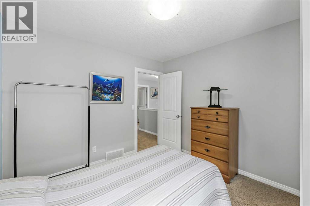 Photo 32 of 354 Kingsbury View Se, Airdrie AB