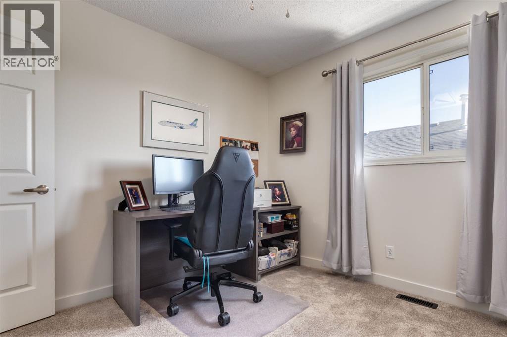 Photo 42 of 47 Springs Crescent Se, Airdrie AB
