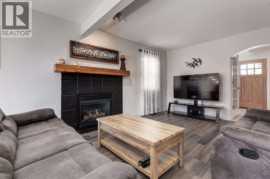 Photo 13 of 47 Springs Crescent Se, Airdrie AB