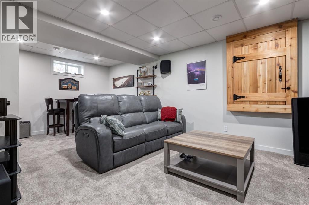 Photo 21 of 47 Springs Crescent Se, Airdrie AB