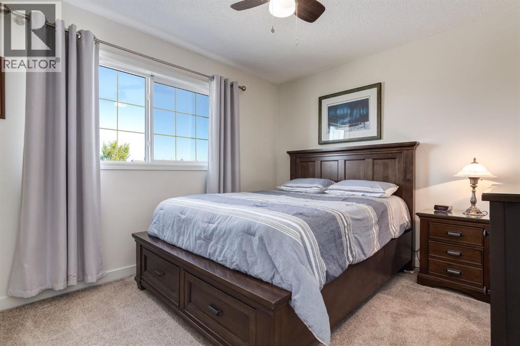 Photo 18 of 47 Springs Crescent Se, Airdrie AB