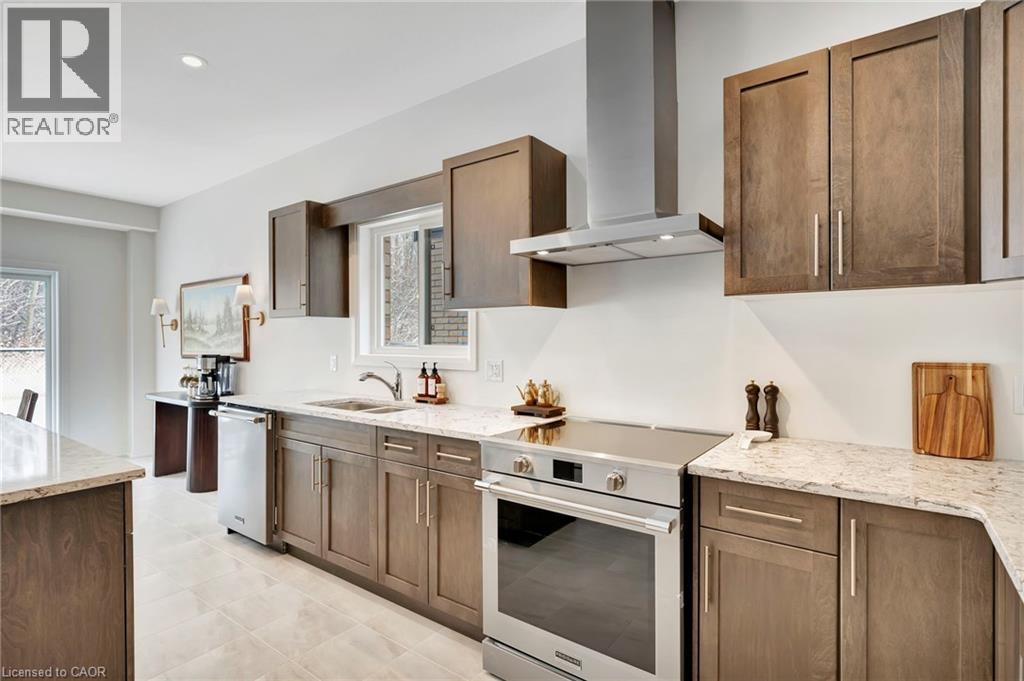 Photo 16 of 49 Willson Drive, Thorold ON