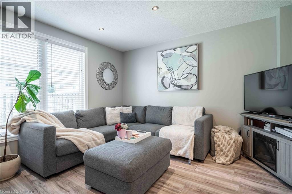 Photo 4 of 1396 Upper Ottawa Street Unit 33, Hamilton ON