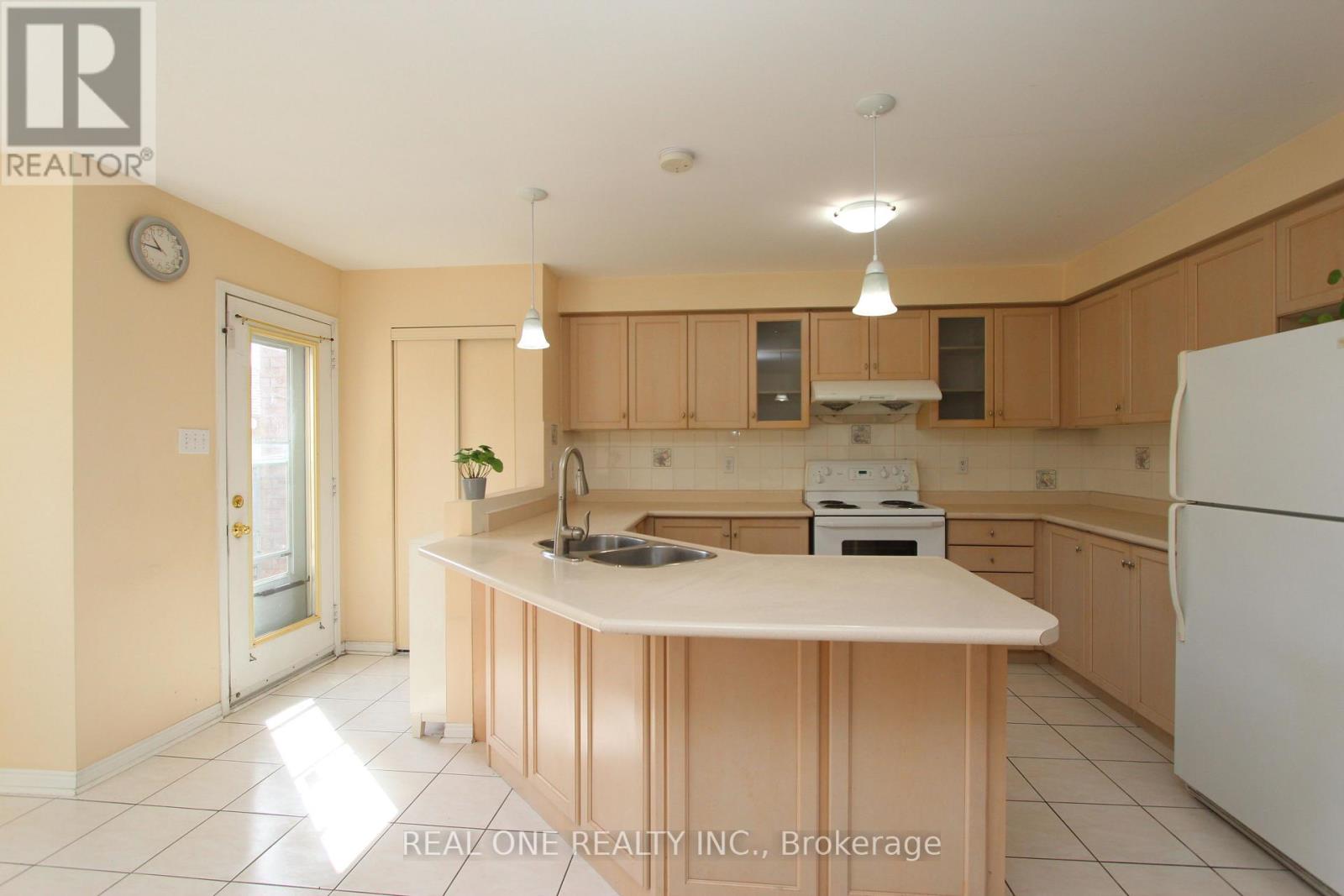 Single Family House for Sale in  FOREST RUN BOULEVARD Vaughan (Patterson) 