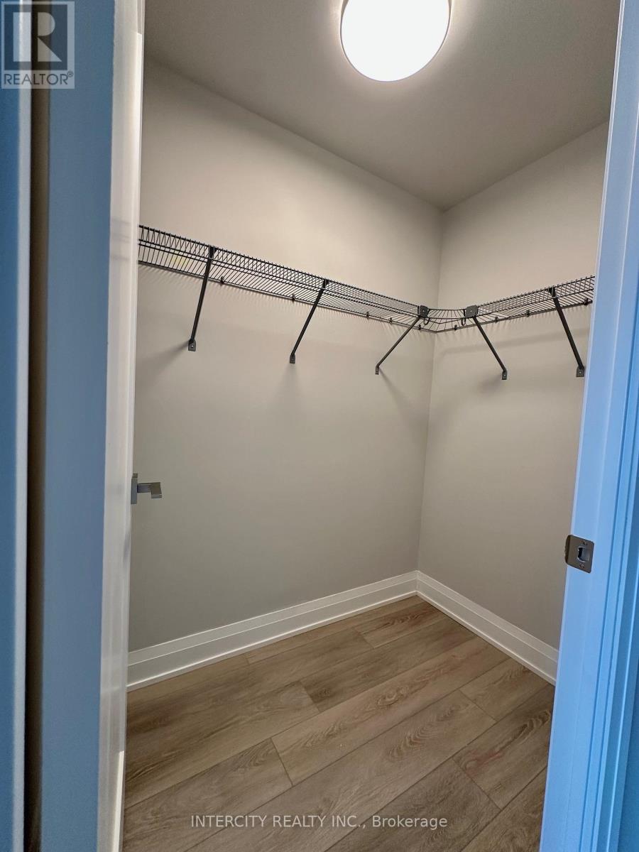 Photo 14 of 1806 18 Water Walk Drive, Markham ON