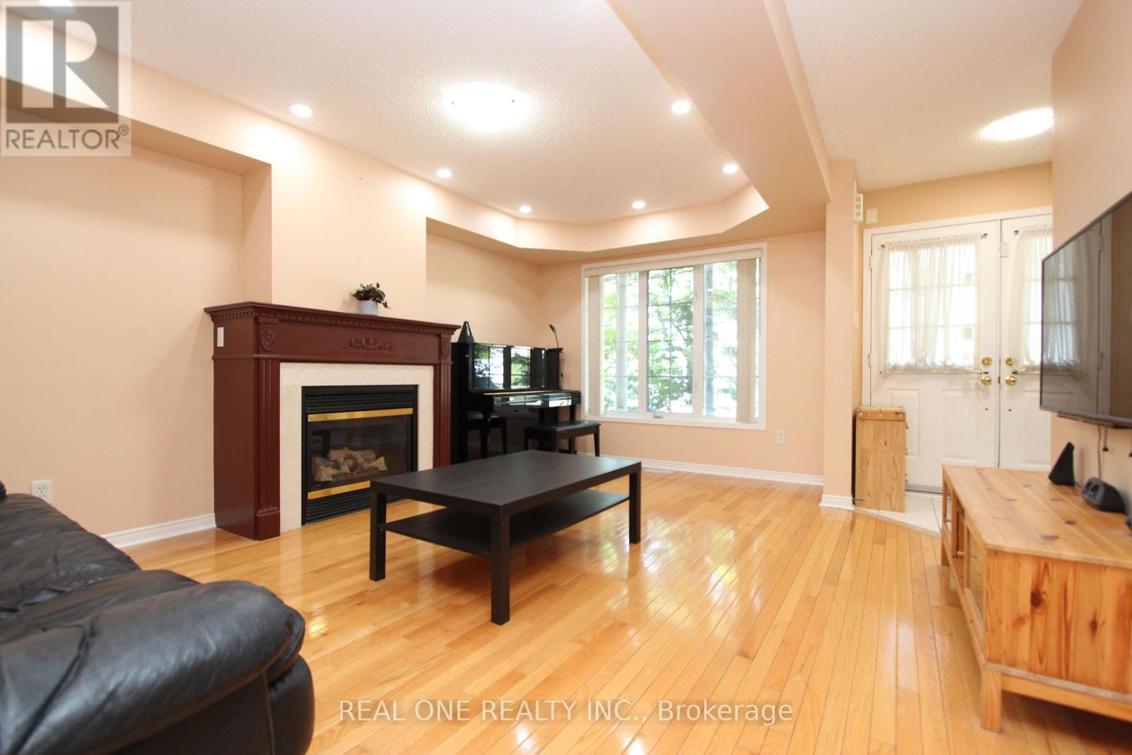 Single Family House for Sale in  FOREST RUN BOULEVARD Vaughan (Patterson) 