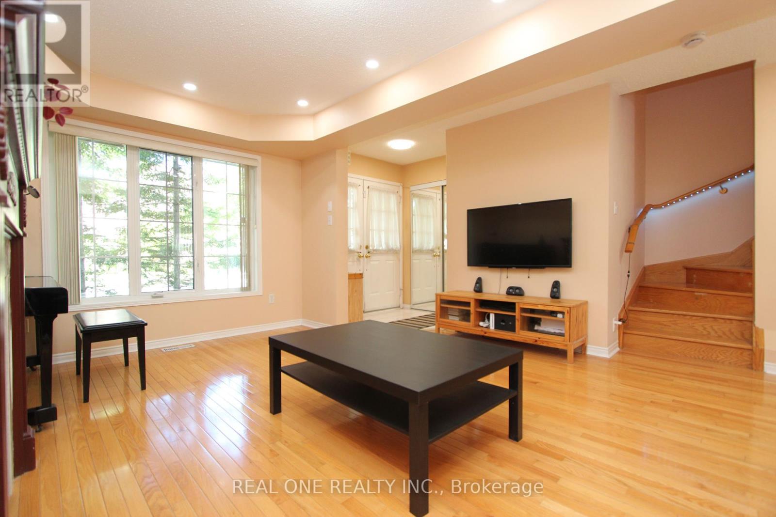 Single Family House for Sale in  FOREST RUN BOULEVARD Vaughan (Patterson) 