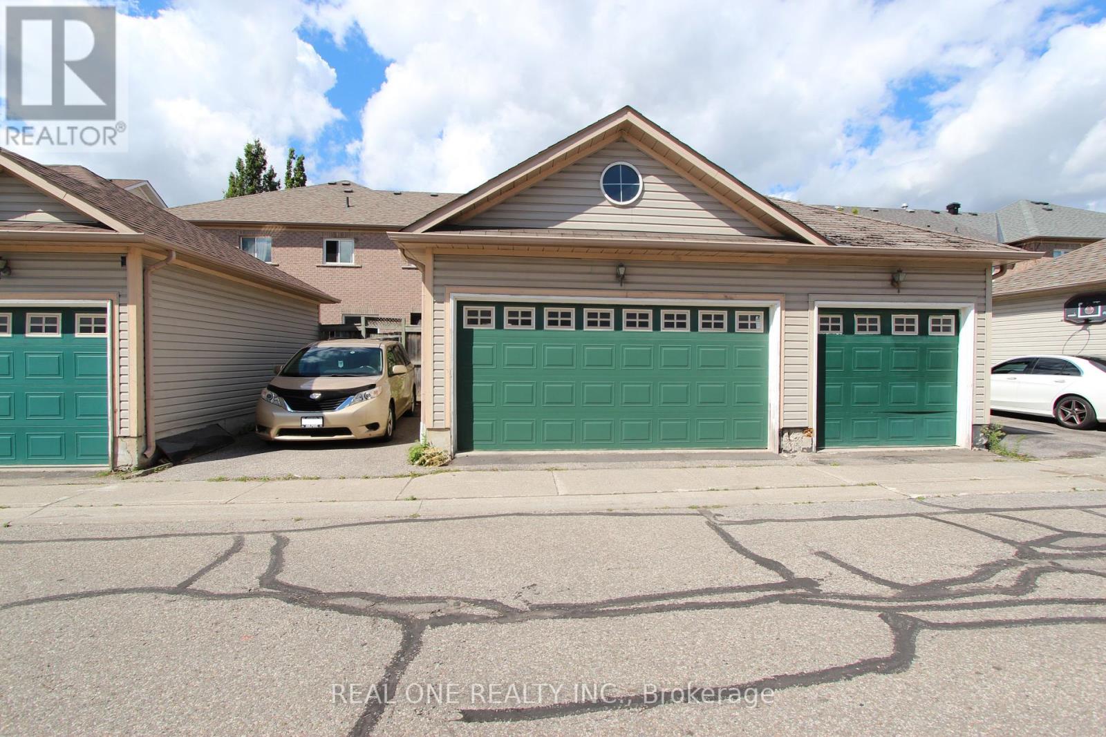 Single Family House for Sale in  FOREST RUN BOULEVARD Vaughan (Patterson) 