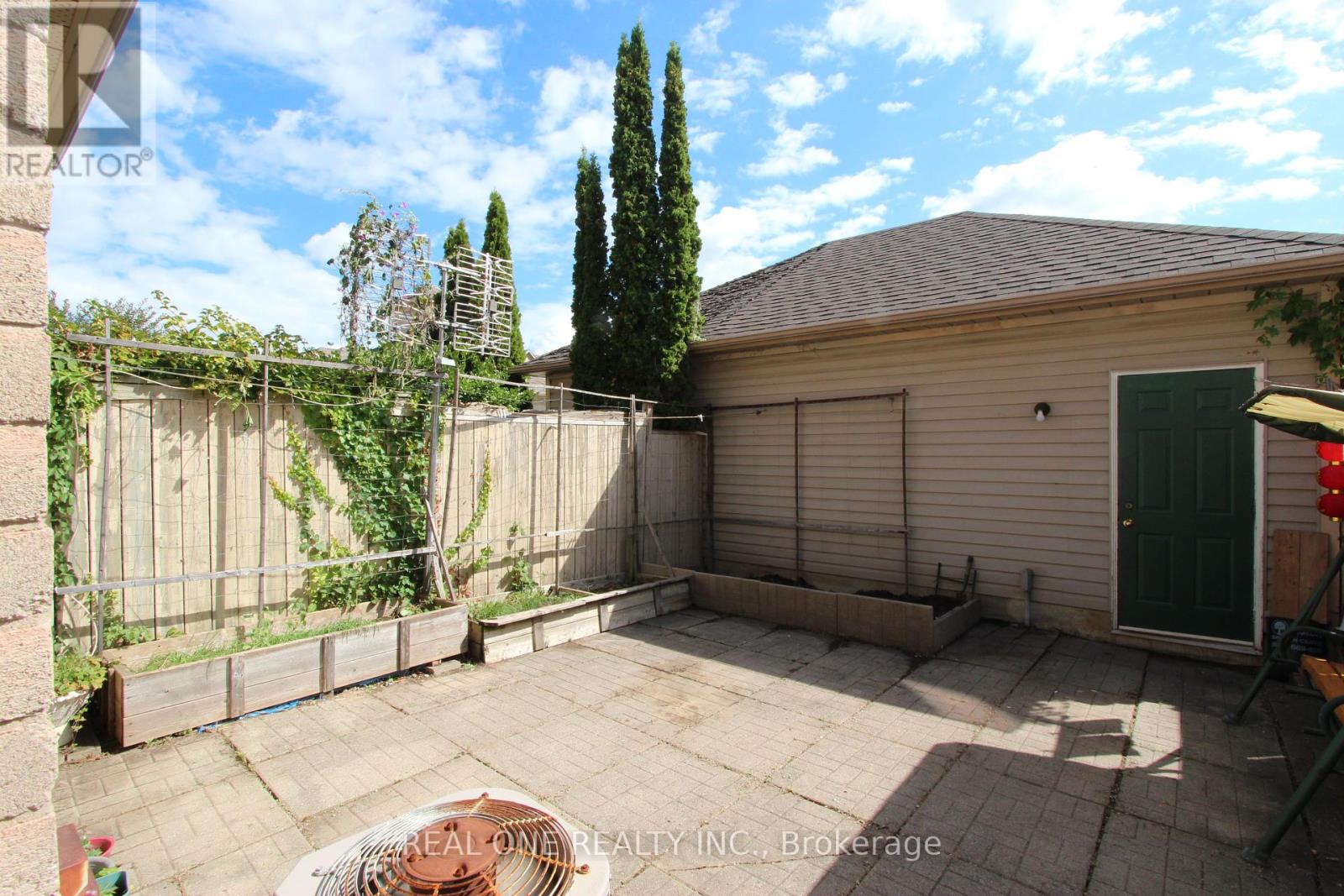 Single Family House for Sale in  FOREST RUN BOULEVARD Vaughan (Patterson) 