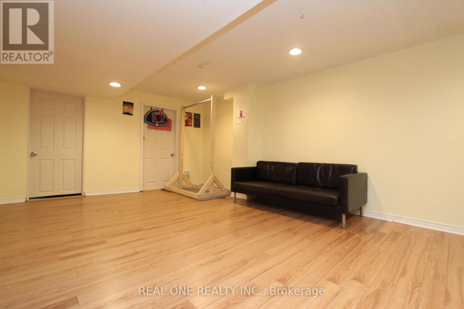 Single Family House for Sale in  FOREST RUN BOULEVARD Vaughan (Patterson) 