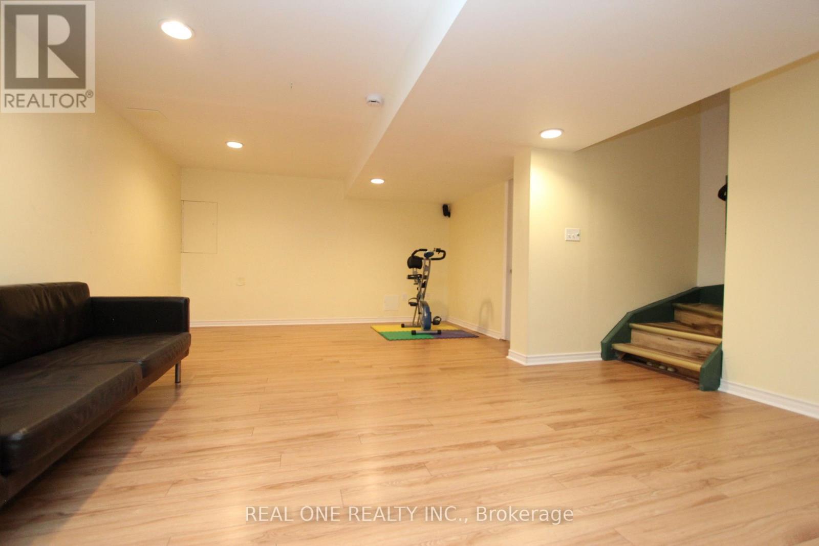 Single Family House for Sale in  FOREST RUN BOULEVARD Vaughan (Patterson) 