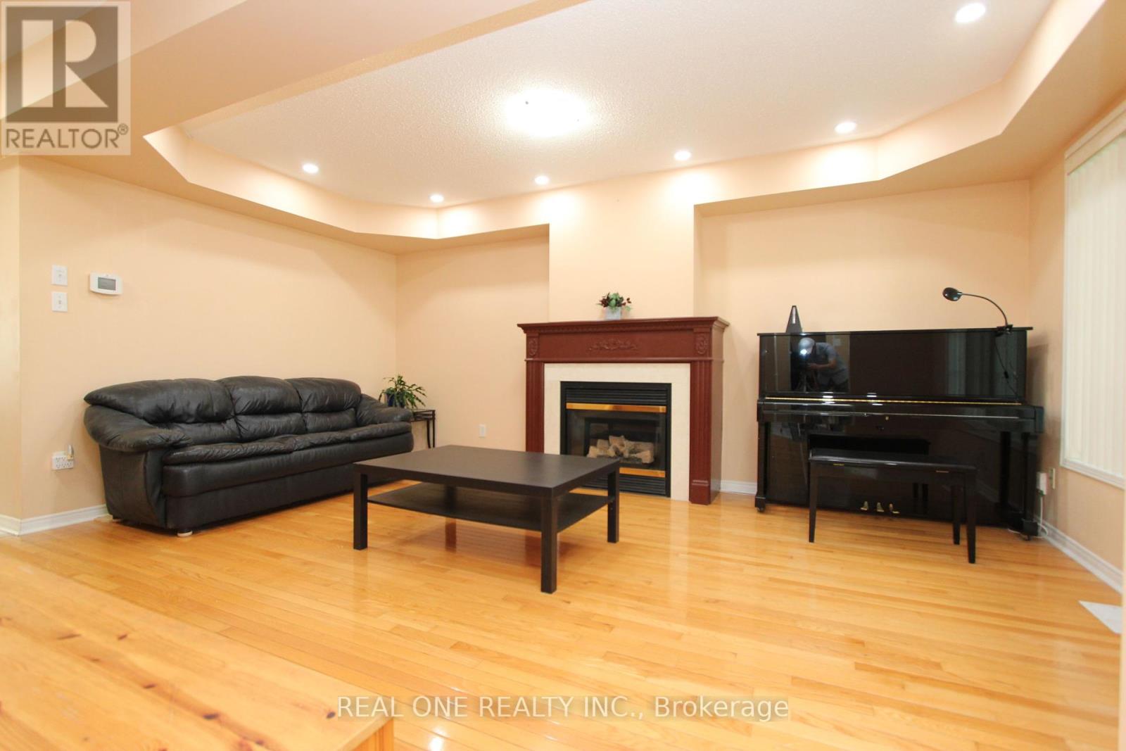 Single Family House for Sale in  FOREST RUN BOULEVARD Vaughan (Patterson) 