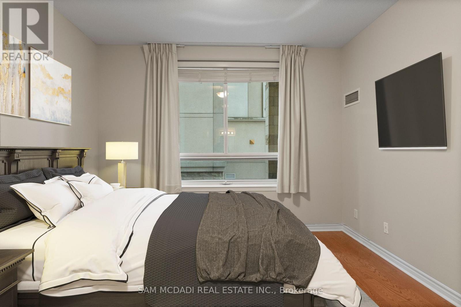 Photo 27 of 211 350 Princess Royal Drive, Mississauga ON