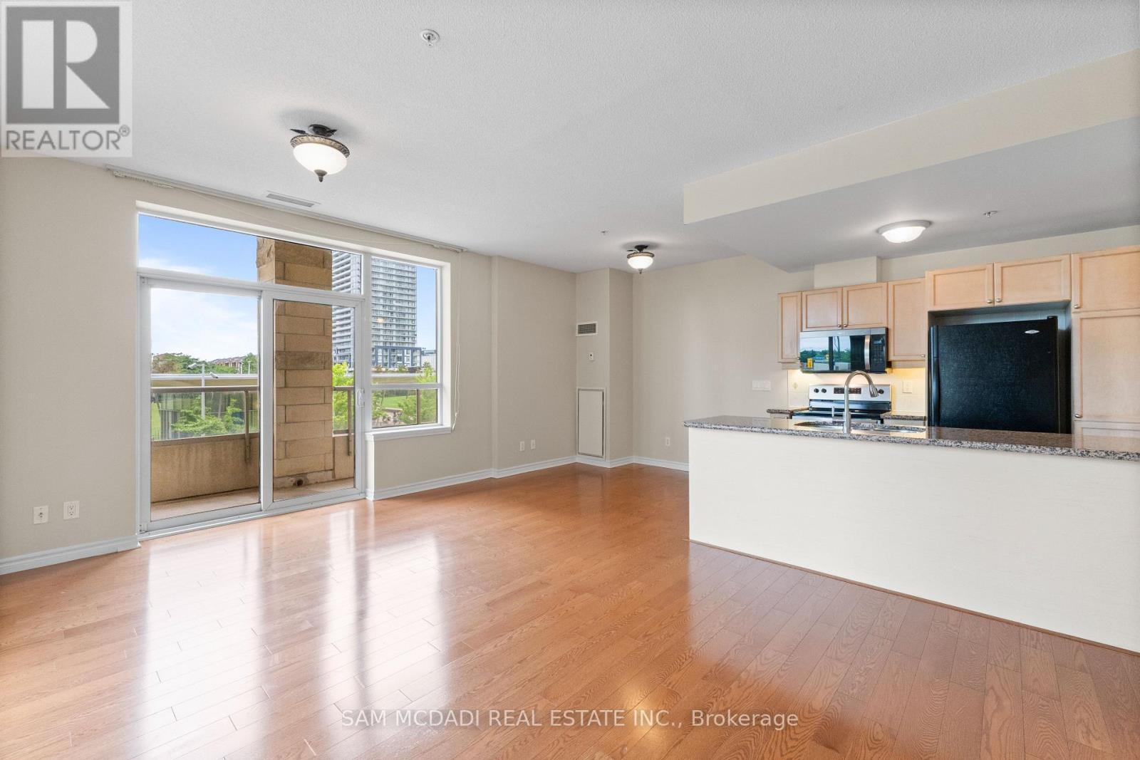 Photo 18 of 211 350 Princess Royal Drive, Mississauga ON
