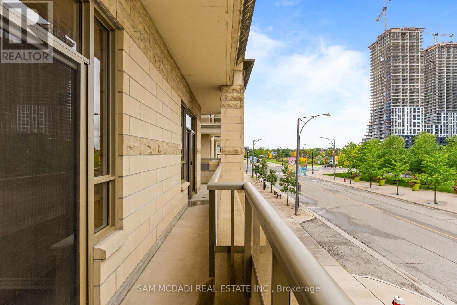 Photo 25 of 211 350 Princess Royal Drive, Mississauga ON
