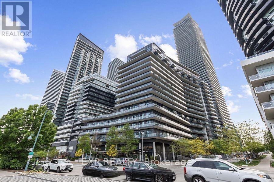 Photo 9 of 602 39 Annie Craig Drive, Toronto ON