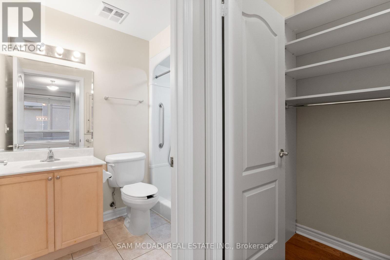 Photo 23 of 211 350 Princess Royal Drive, Mississauga ON