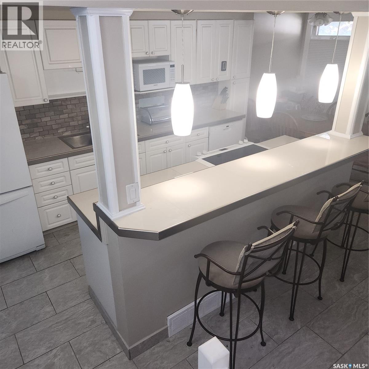 Photo 8 of 17 1292 Gordon Road, Moose Jaw SK