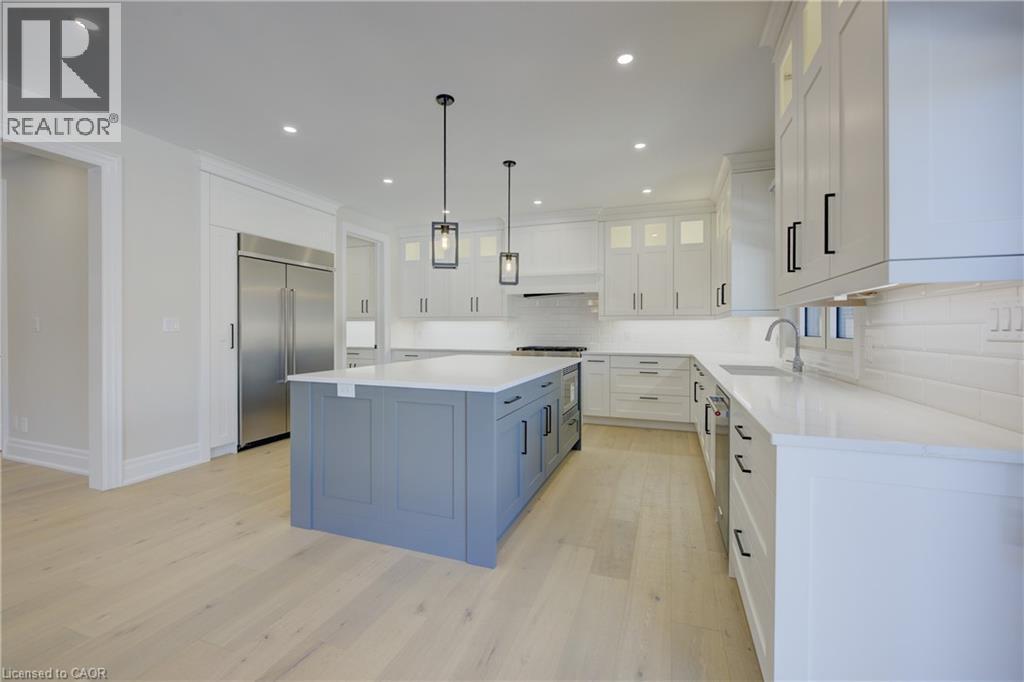 Photo 28 of 47 Pioneer Ridge Drive, Kitchener ON