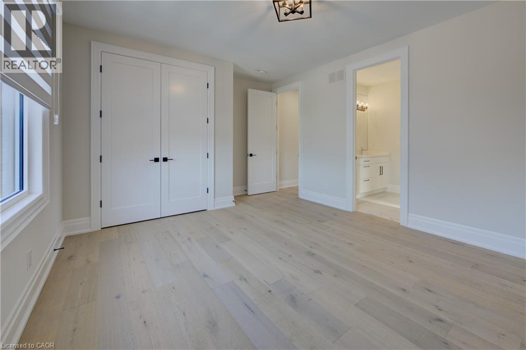 Photo 37 of 47 Pioneer Ridge Drive, Kitchener ON