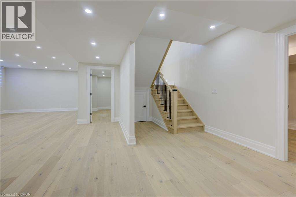 Photo 17 of 47 Pioneer Ridge Drive, Kitchener ON