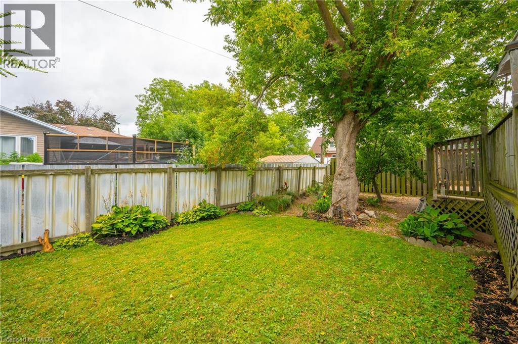 Photo 21 of 2 Cherry Avenue, Grimsby ON