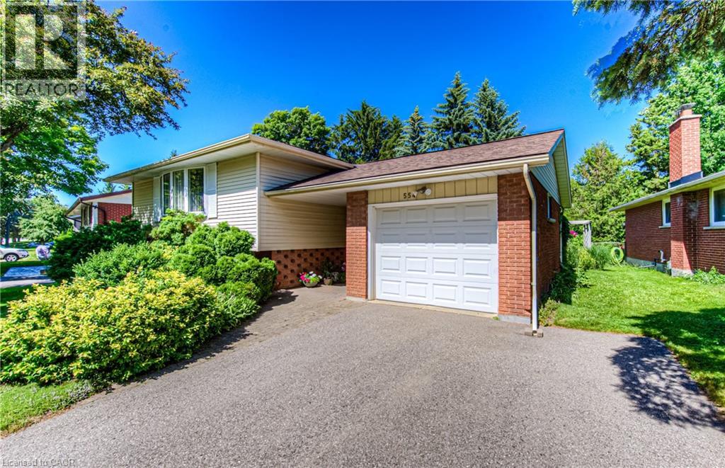 Photo 3 of 554 Sprucehill Avenue, Waterloo ON