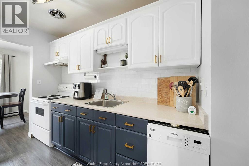 Photo 15 of 1990 Columbia Court Unit 22, Windsor ON