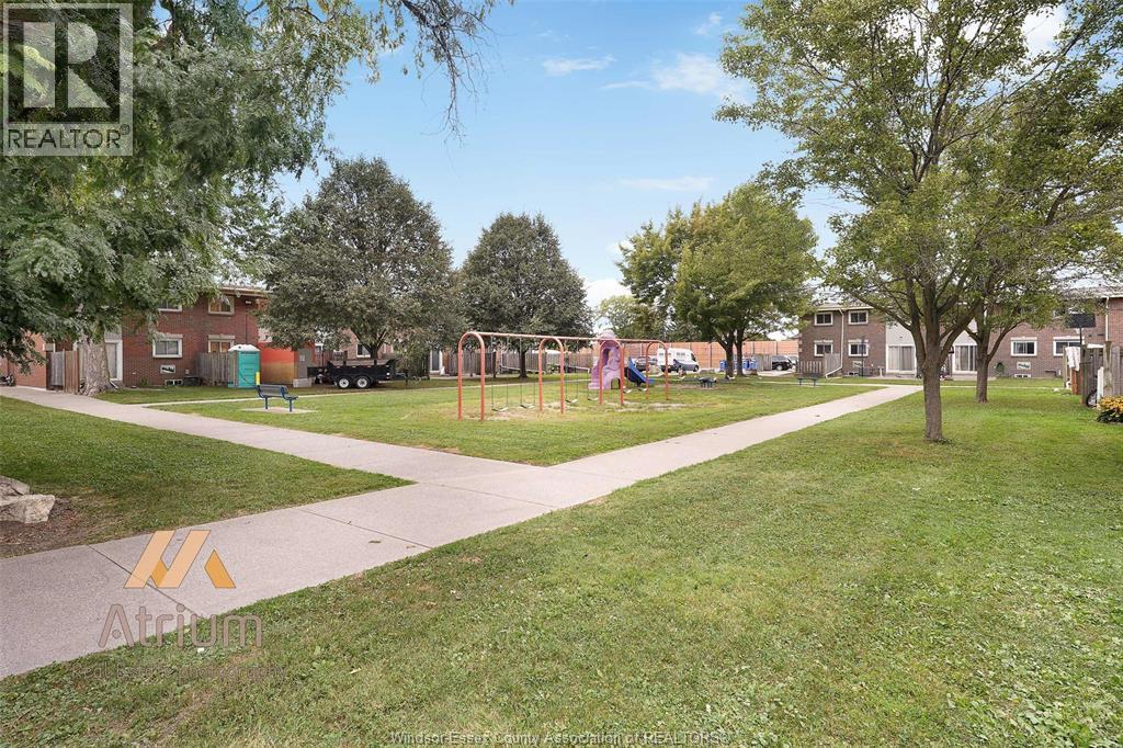 Photo 3 of 1990 Columbia Court Unit 22, Windsor ON