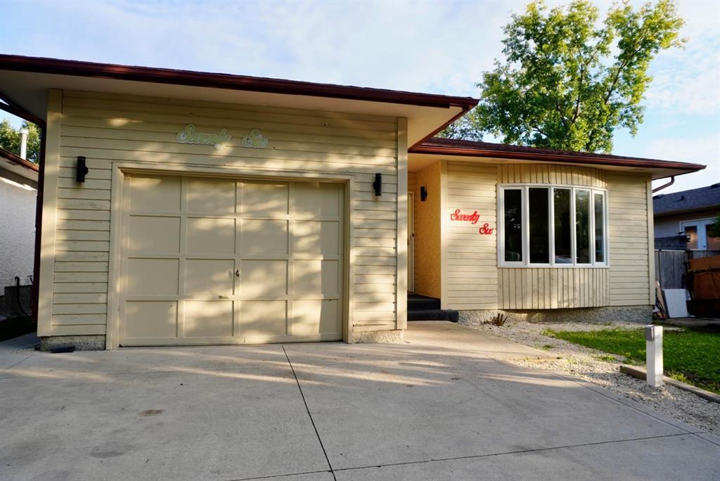 Photo 2 of 76 Dorge Drive, Winnipeg MB