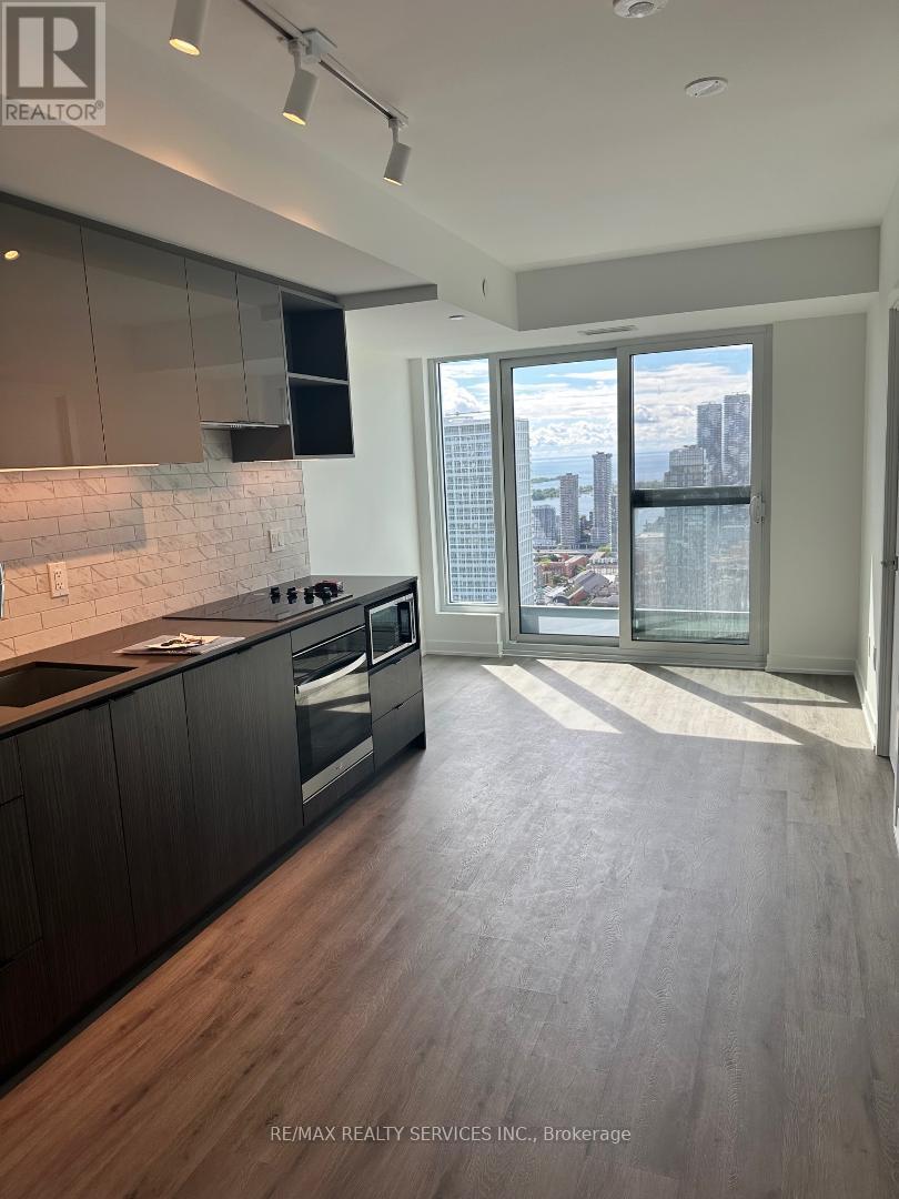 Photo 7 of 5612 252 Church Street, Toronto ON