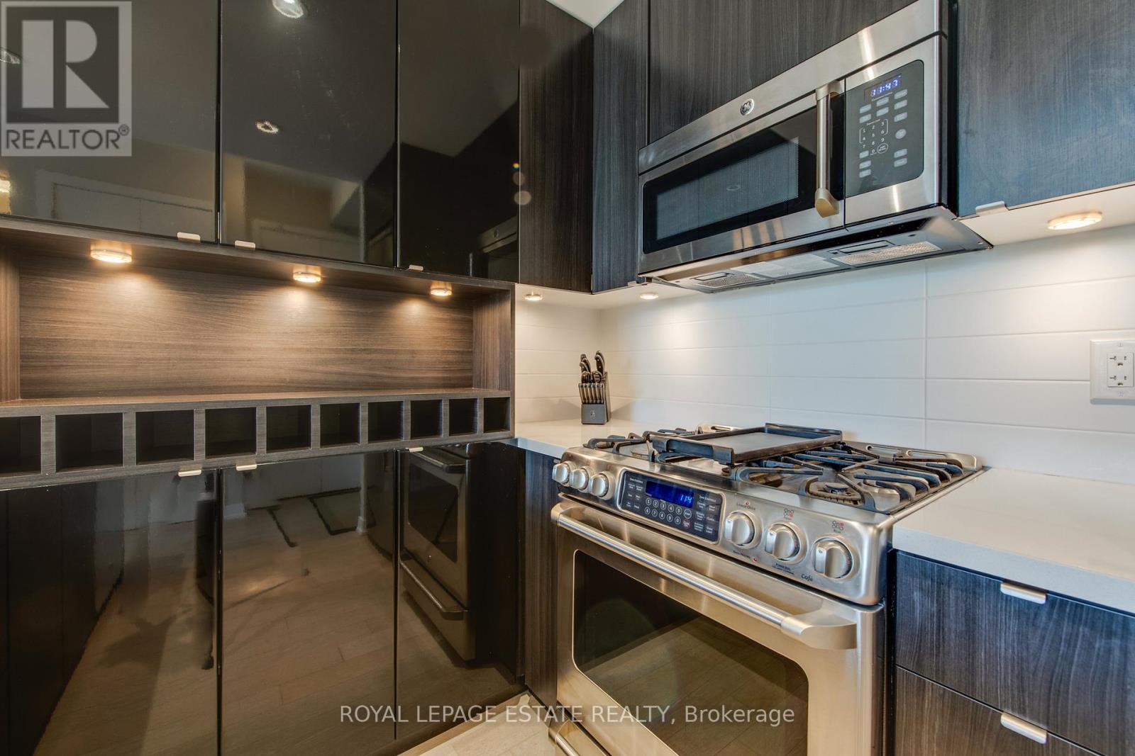 Photo 10 of 328 88 Colgate Avenue, Toronto ON