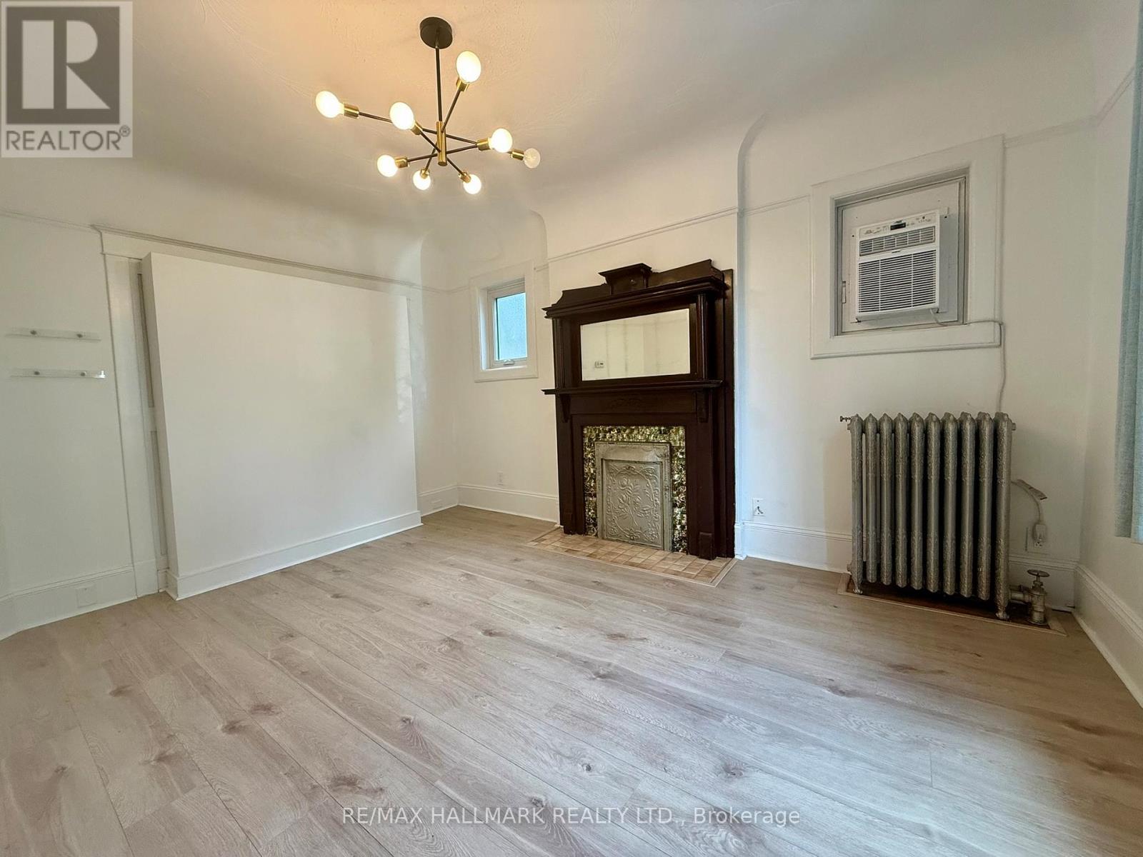 Photo 17 of Main 285 Bain Avenue, Toronto ON