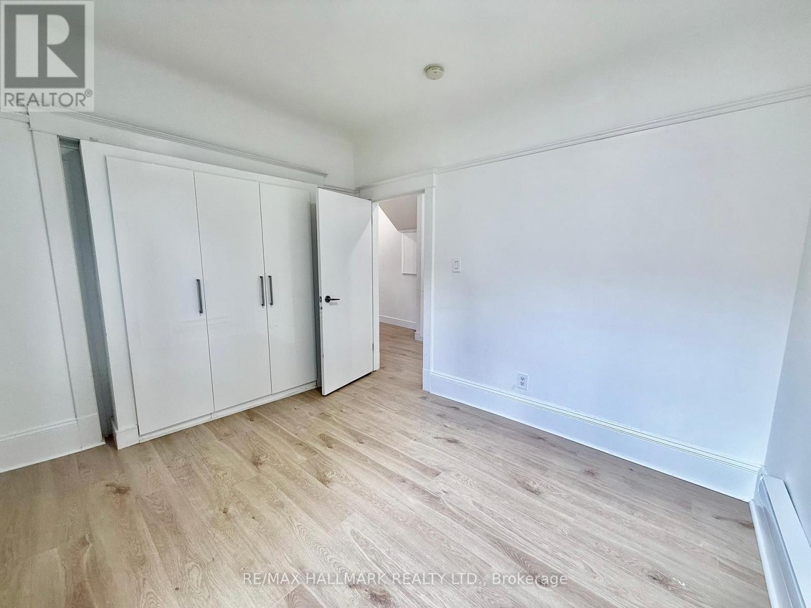 Photo 18 of Main 285 Bain Avenue, Toronto ON