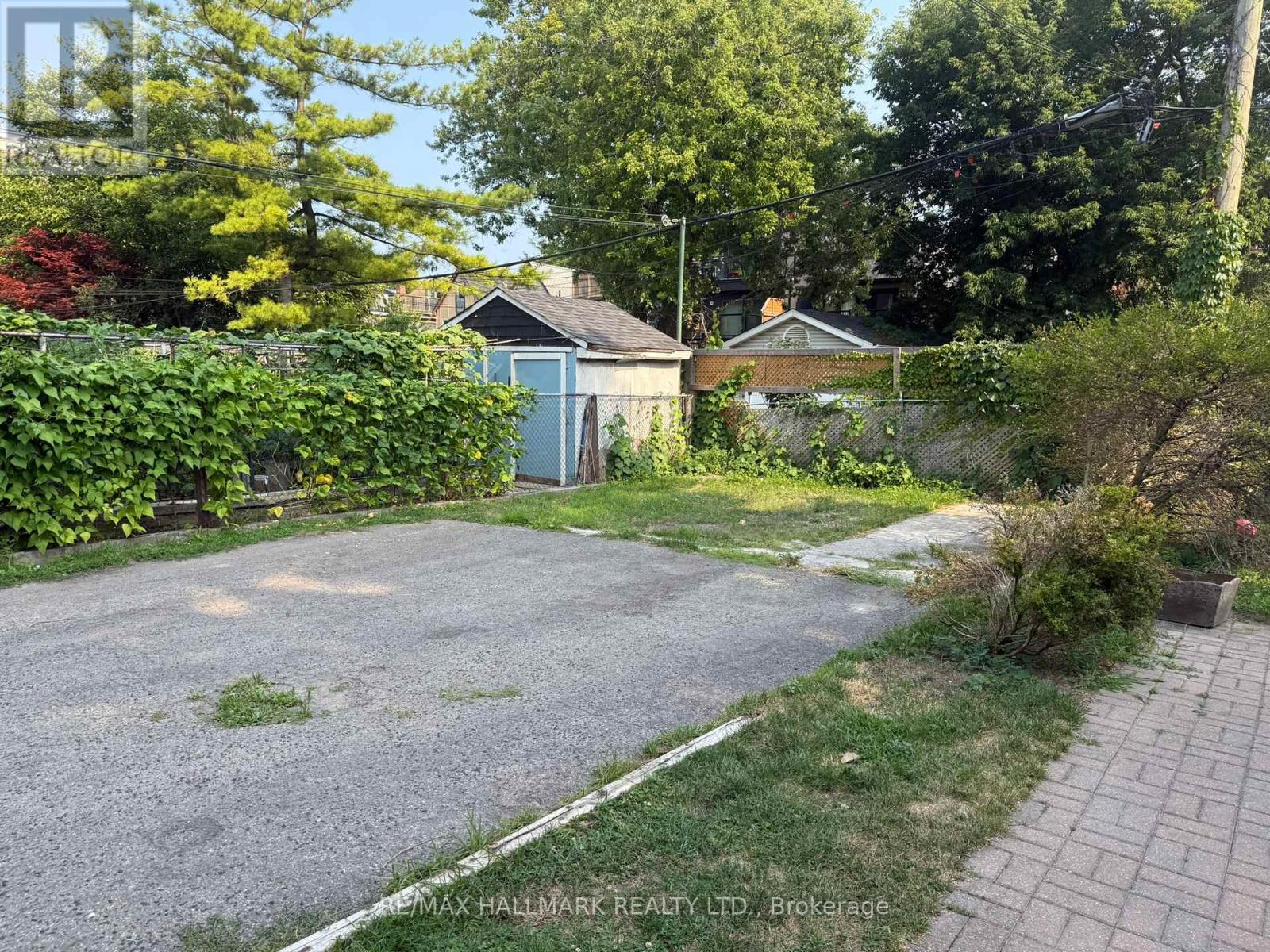 Photo 22 of Main 285 Bain Avenue, Toronto ON