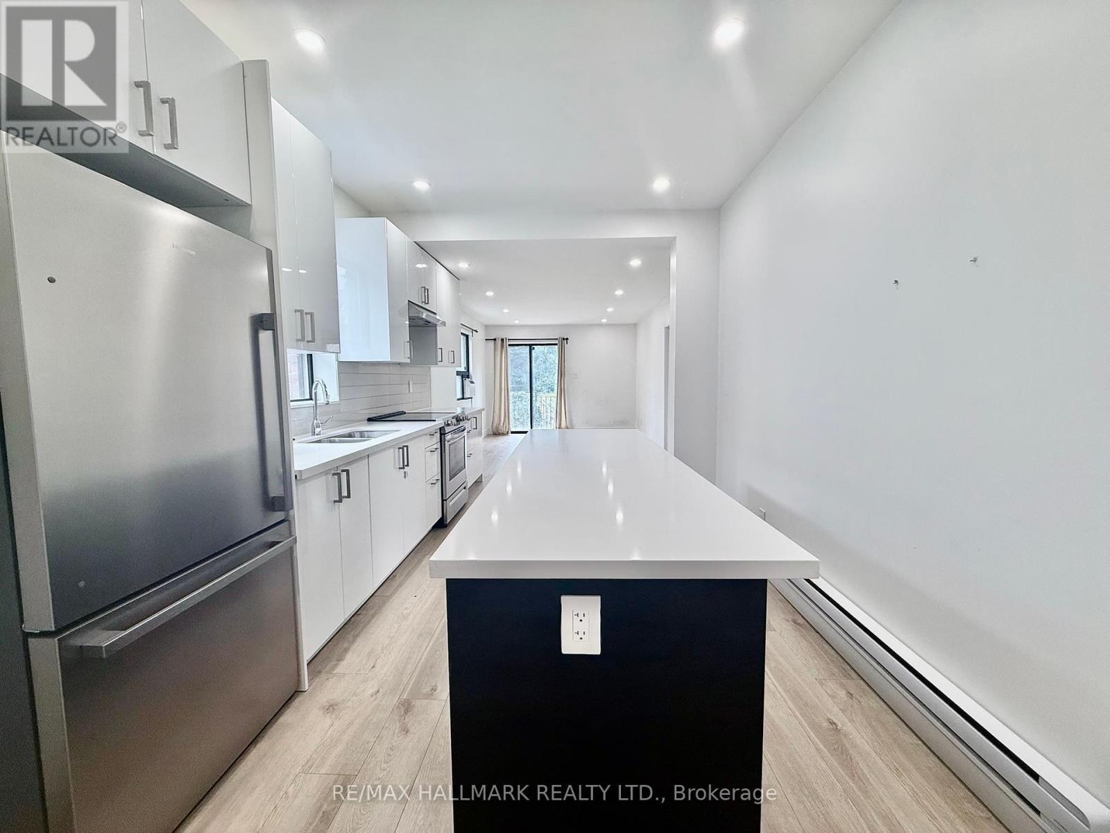 Photo 11 of Main 285 Bain Avenue, Toronto ON
