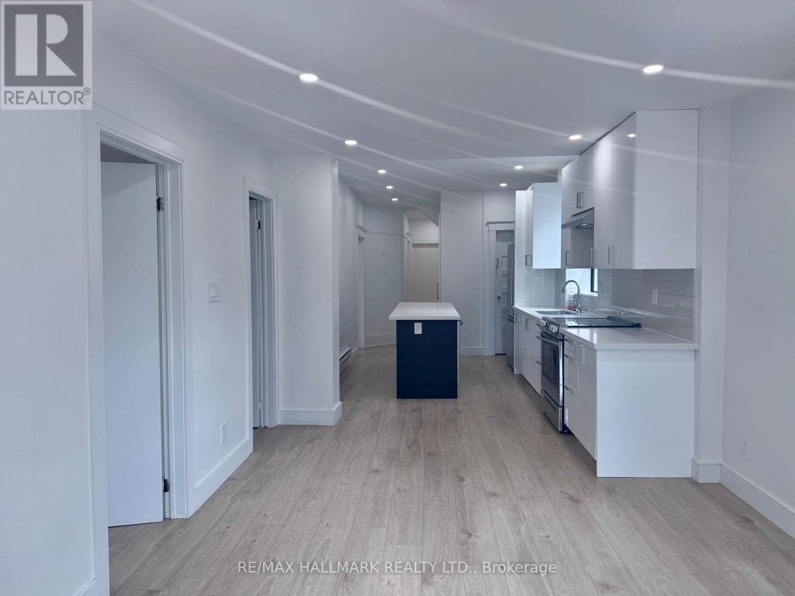 Photo 20 of Main 285 Bain Avenue, Toronto ON