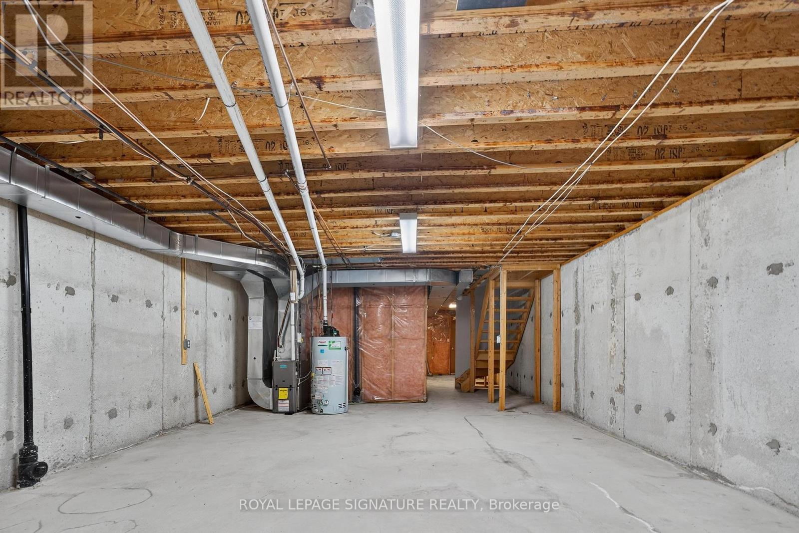 Photo 10 of 36 1867 Kingston Road, Pickering ON