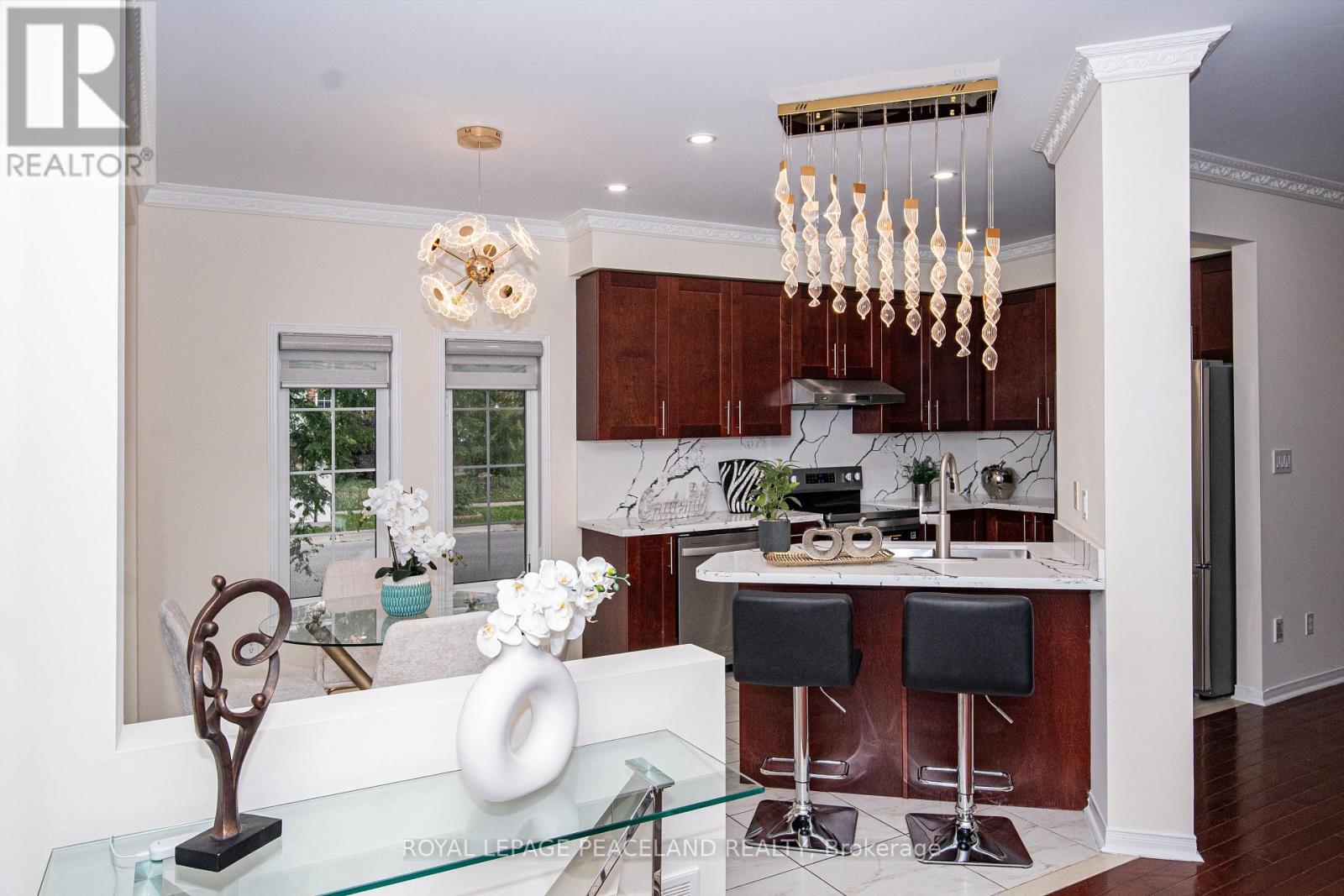 Photo 19 of 536 Forsyth Farm Drive, Whitchurchstouffville ON