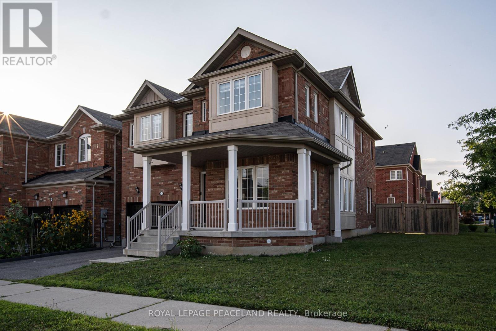 Photo 12 of 536 Forsyth Farm Drive, Whitchurchstouffville ON