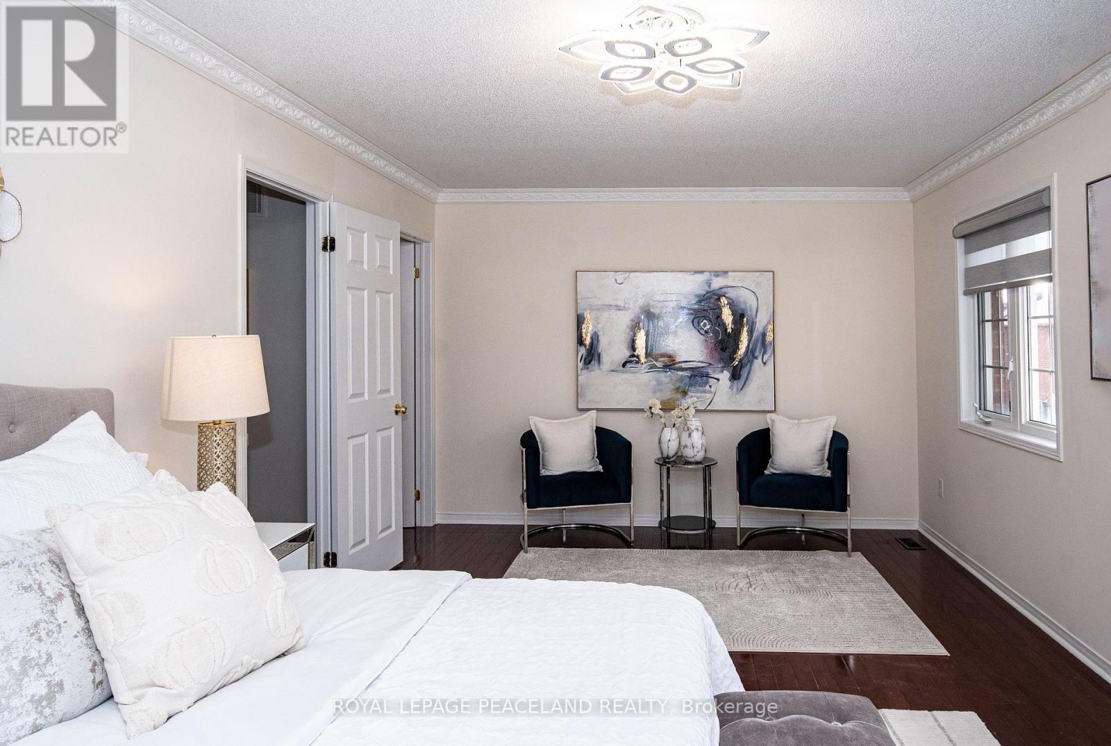 Photo 15 of 536 Forsyth Farm Drive, Whitchurchstouffville ON