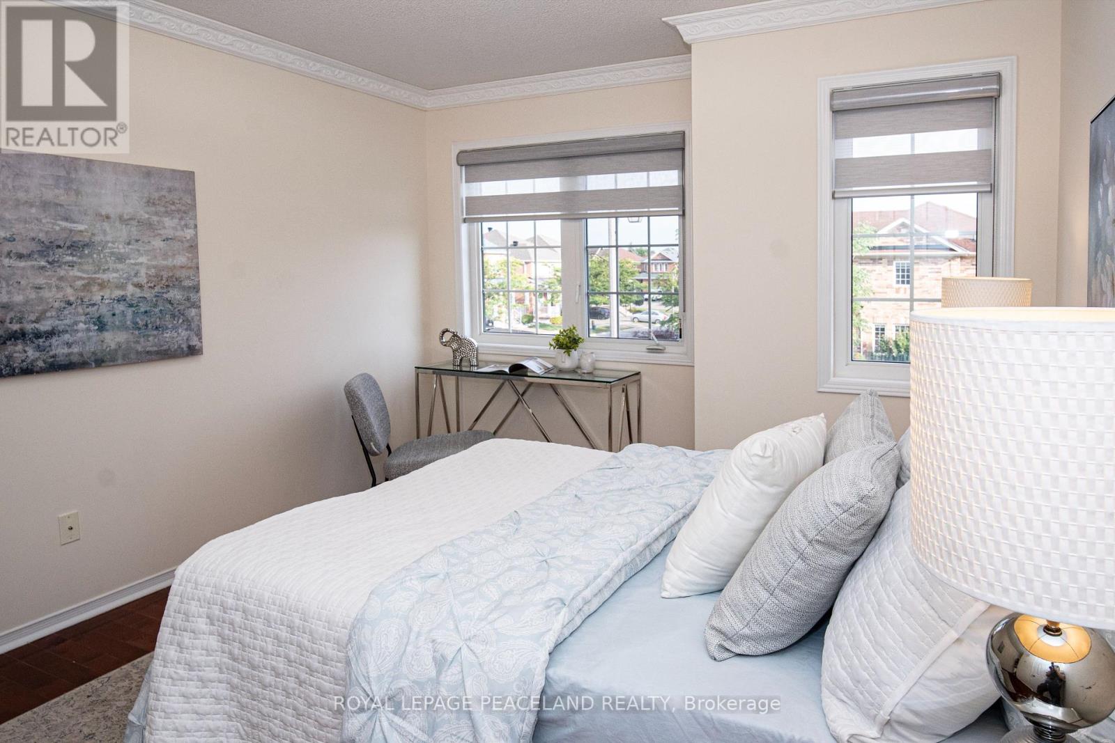 Photo 25 of 536 Forsyth Farm Drive, Whitchurchstouffville ON