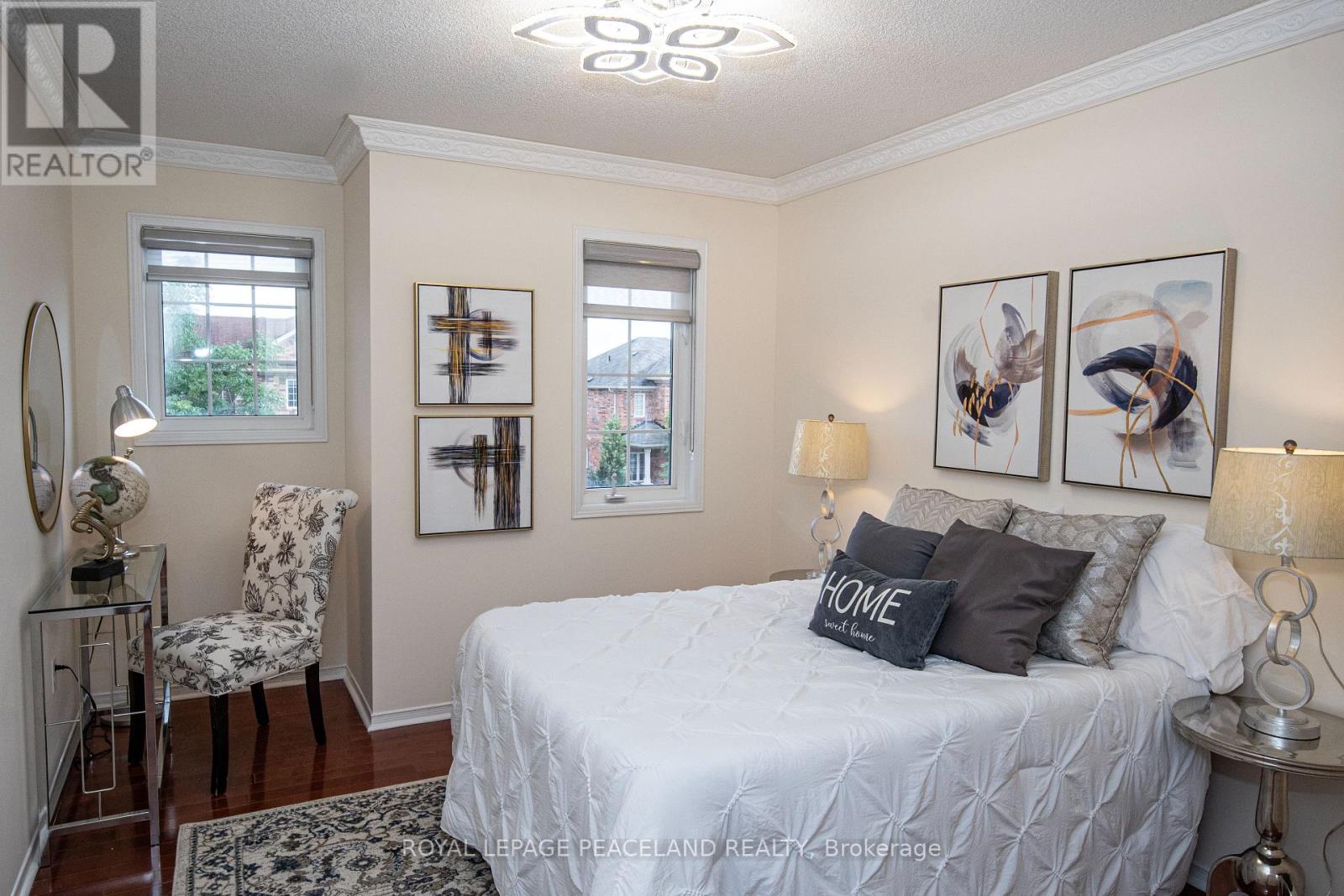 Photo 14 of 536 Forsyth Farm Drive, Whitchurchstouffville ON