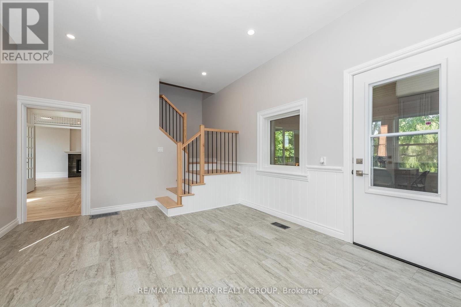Photo 22 of 108 Clothier Street E, North Grenville ON