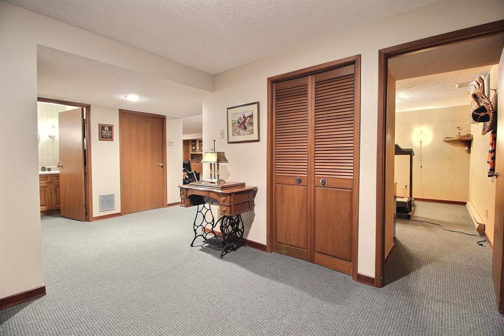 Photo 30 of 8 Kirkwall Crescent, Winnipeg MB