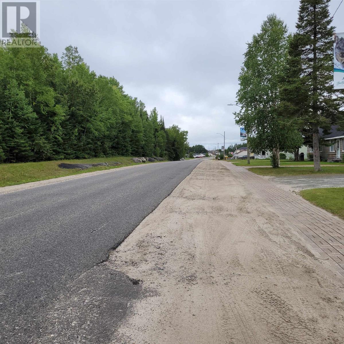 Photo 12 of 25 Manitou Road, Manitouwadge ON
