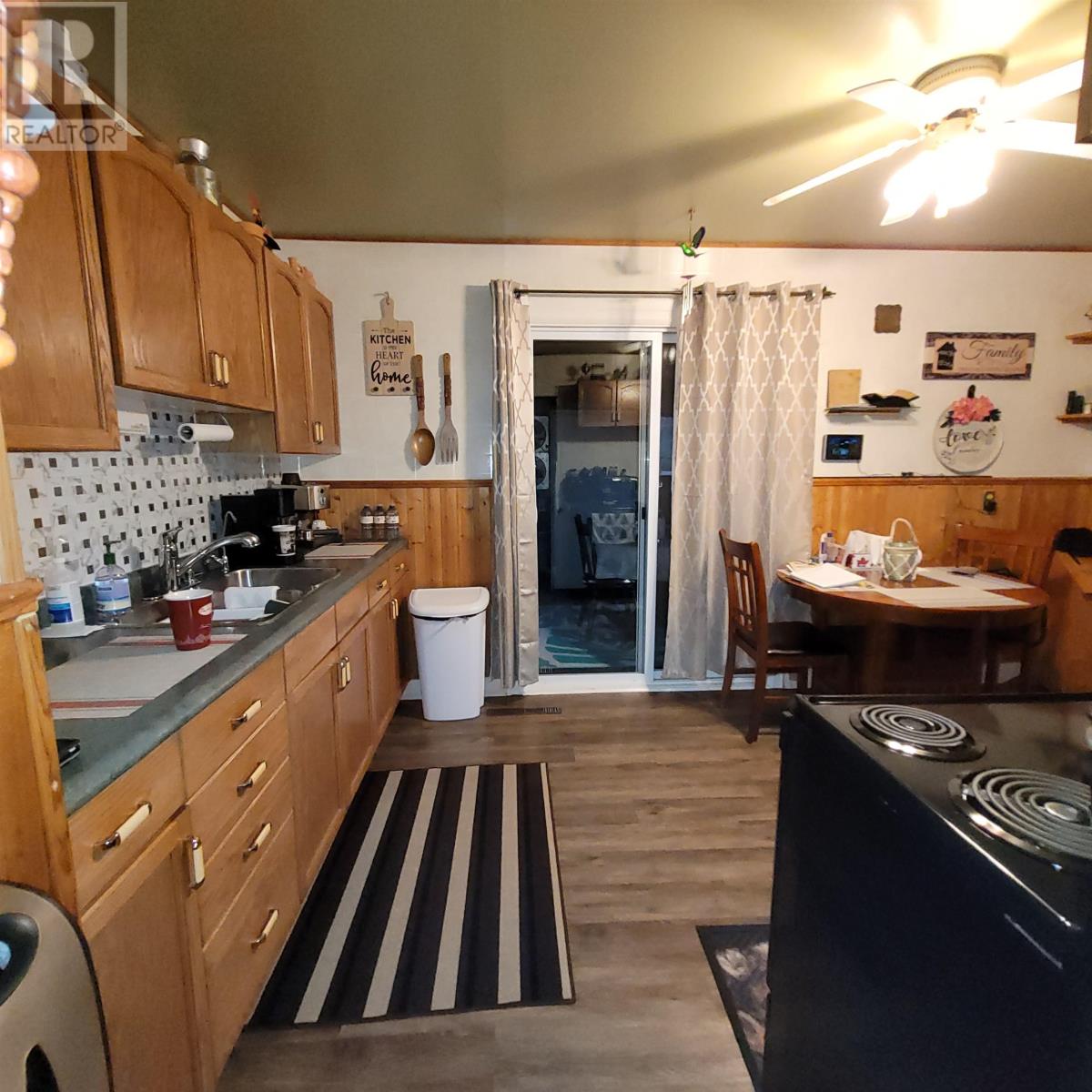 Photo 19 of 25 Manitou Road, Manitouwadge ON