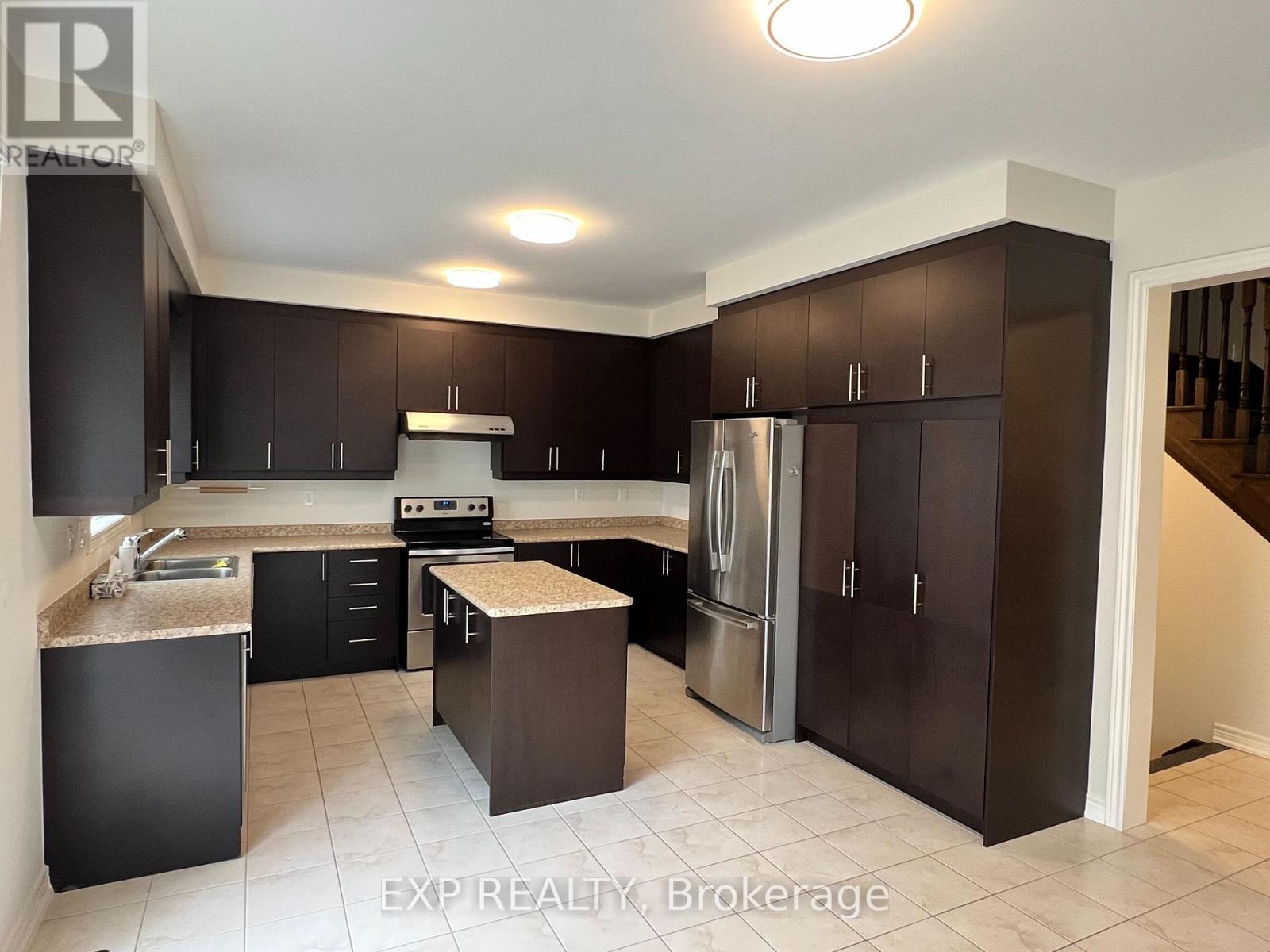 Photo 3 of 1223 Atkins Drive, Newmarket ON