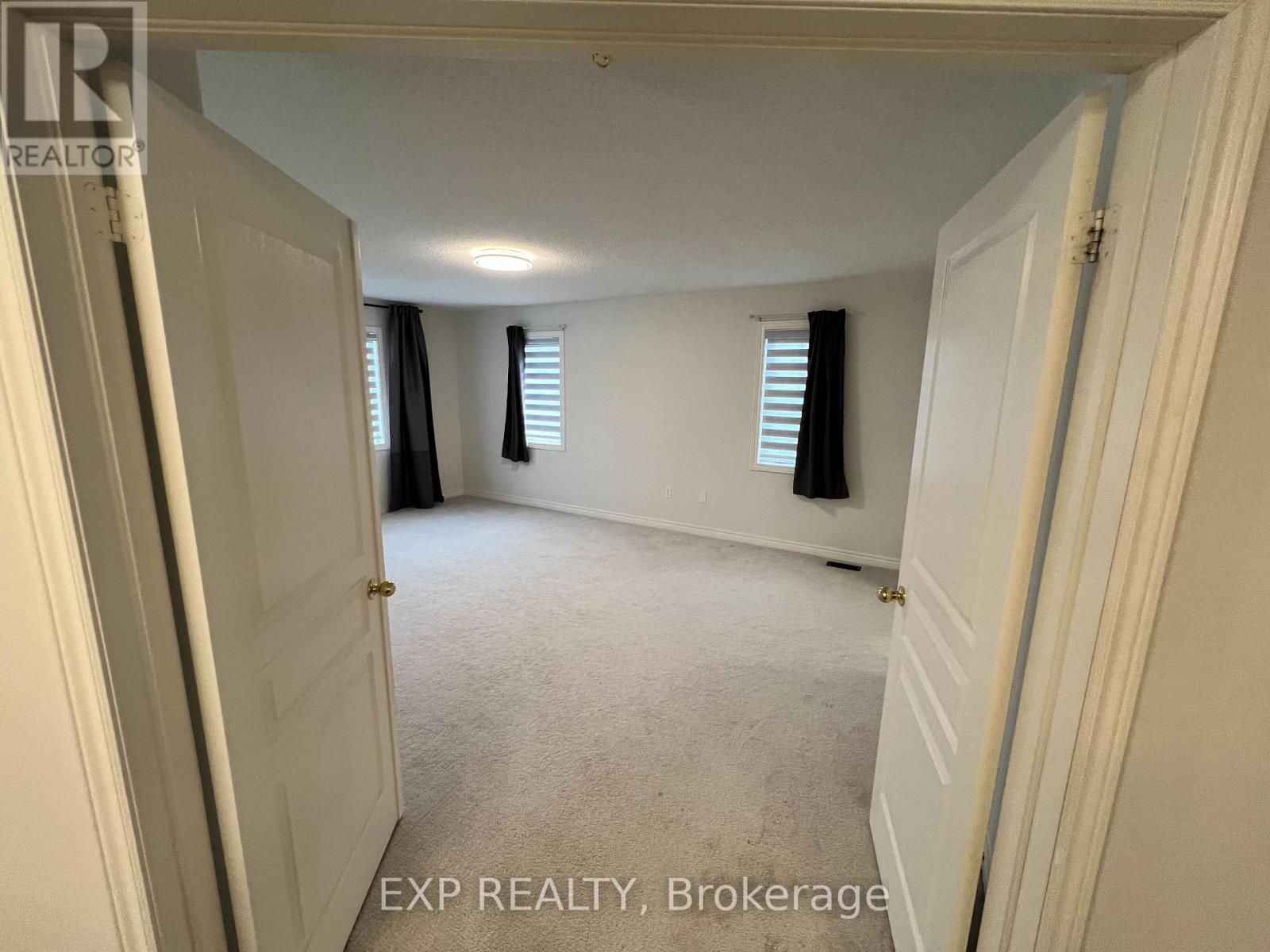 Photo 8 of 1223 Atkins Drive, Newmarket ON