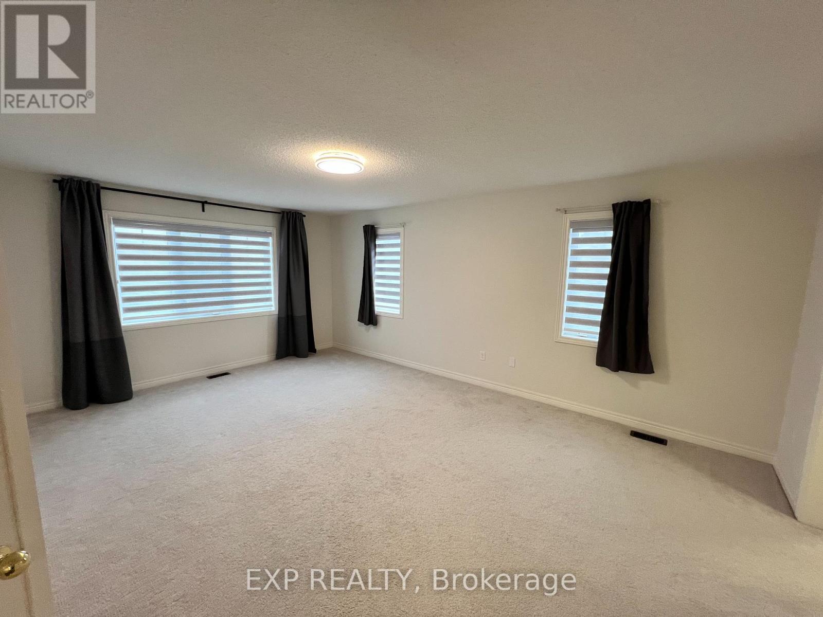 Photo 4 of 1223 Atkins Drive, Newmarket ON